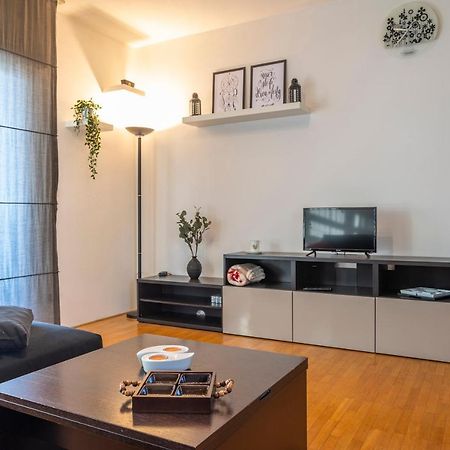 Апартаменты Rododendro - Ciclovia Alpe Adria Apt With Terrace Тарвизио Экстерьер фото